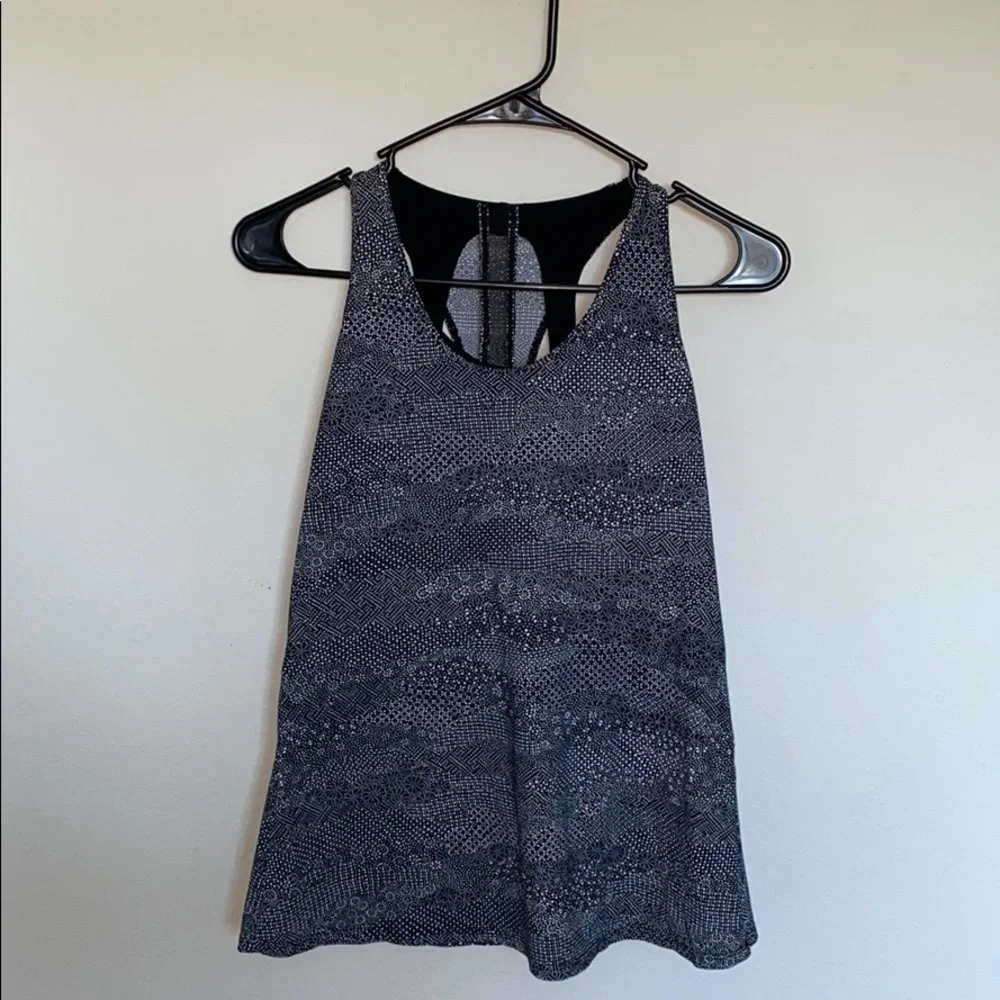 lululemon athletica power through